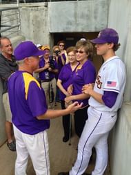Aaron Nola with his parents, Source:- X, @LSUTigersBook